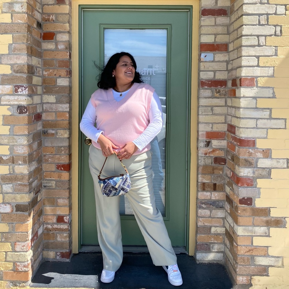 Meet your Posher, Carina